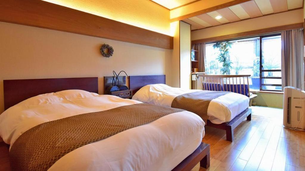 Tsukino Sumika Atami Juraku Hotel Exterior photo