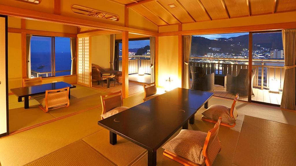 Tsukino Sumika Atami Juraku Hotel Exterior photo