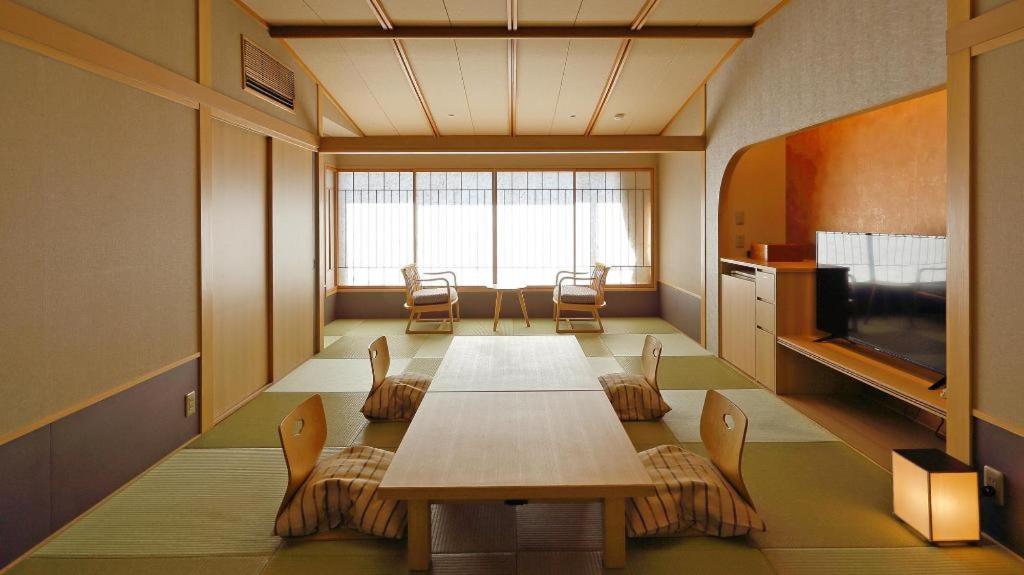 Tsukino Sumika Atami Juraku Hotel Exterior photo